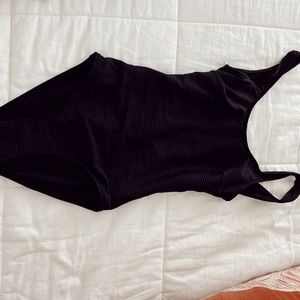 BLACK ONE PEICE SWIM SUIT
